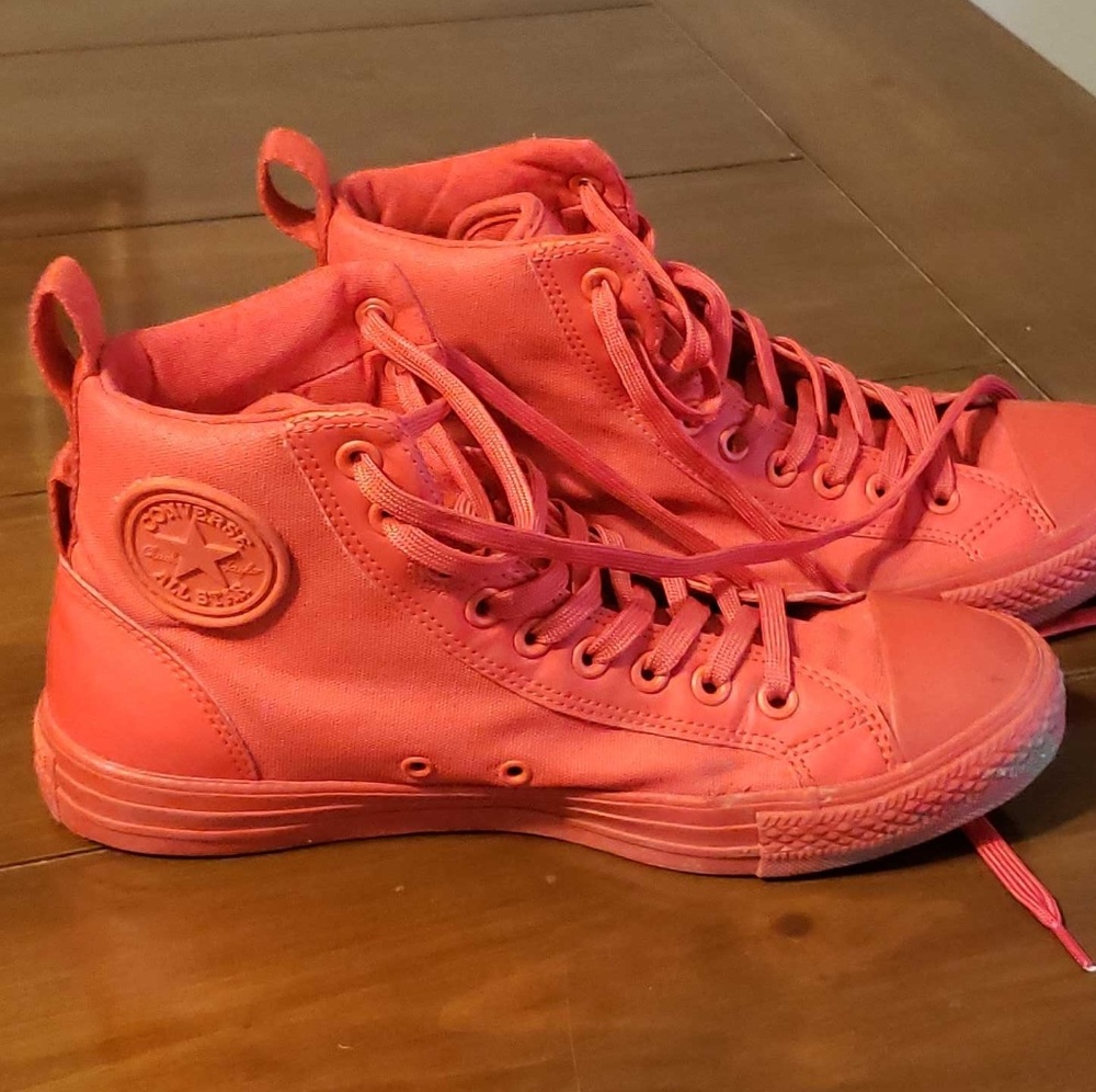 Red Converse